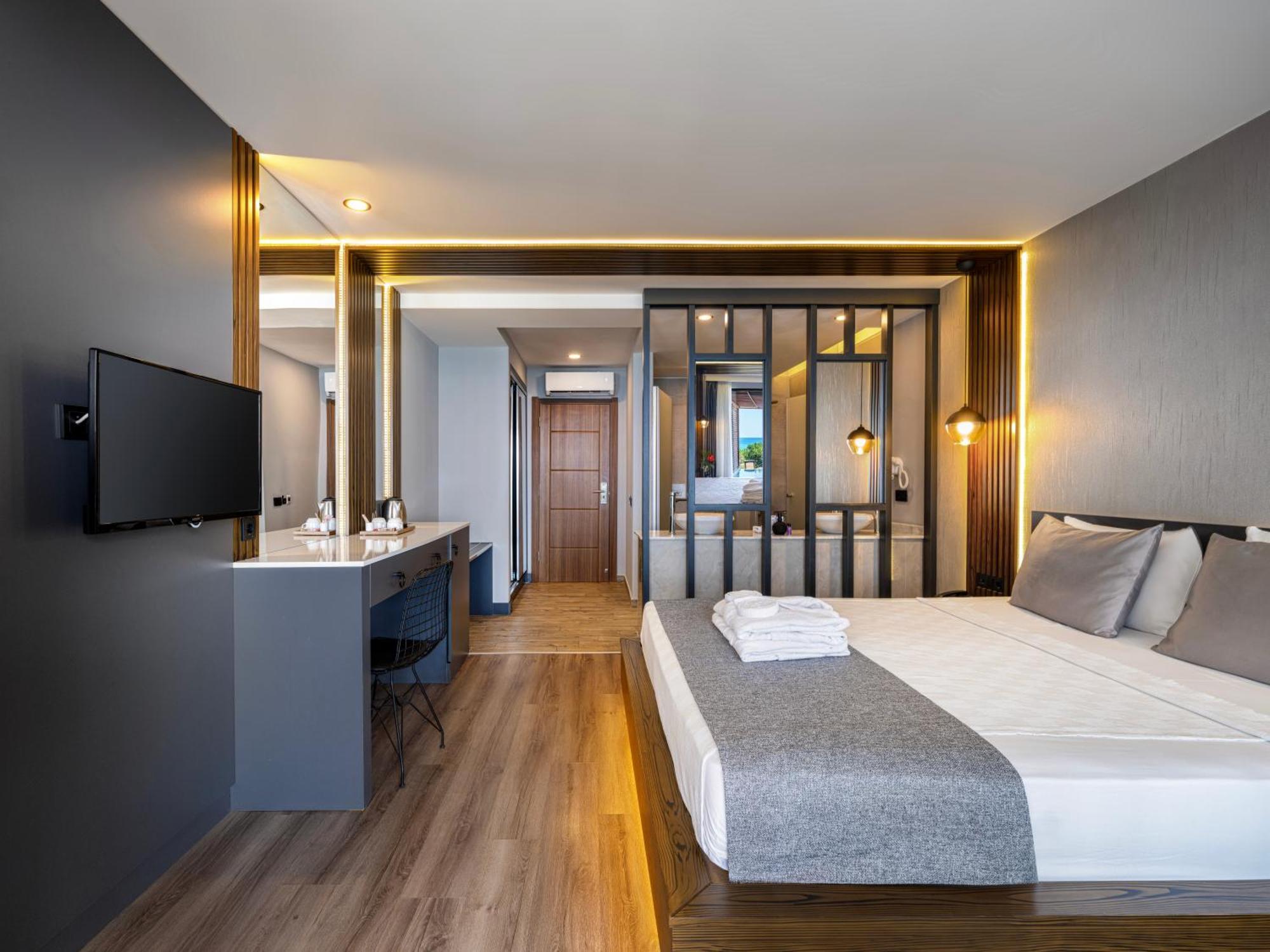 Adora Calma Beach Hotel Adults Only Kızılot Bagian luar foto