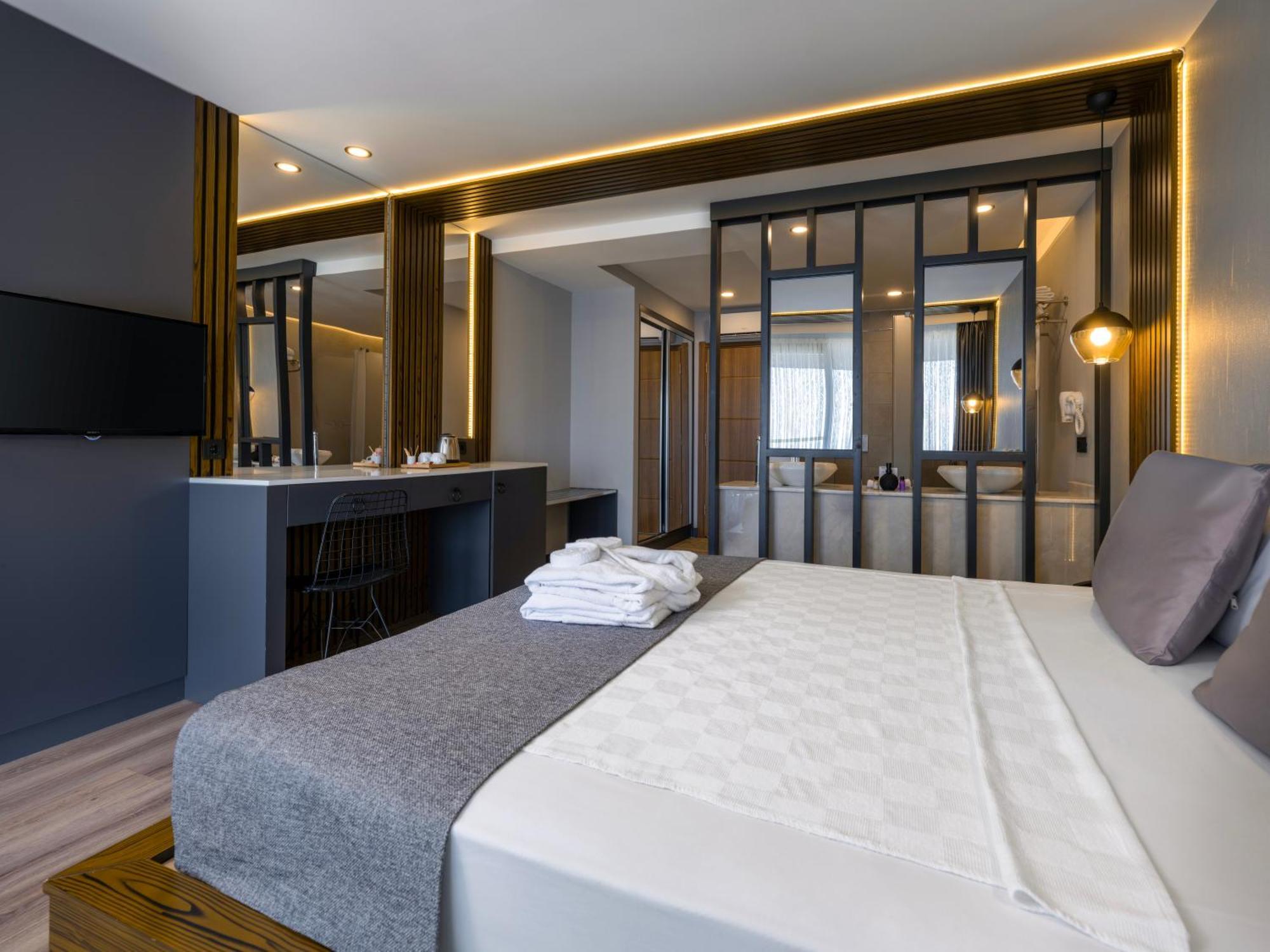 Adora Calma Beach Hotel Adults Only Kızılot Bagian luar foto