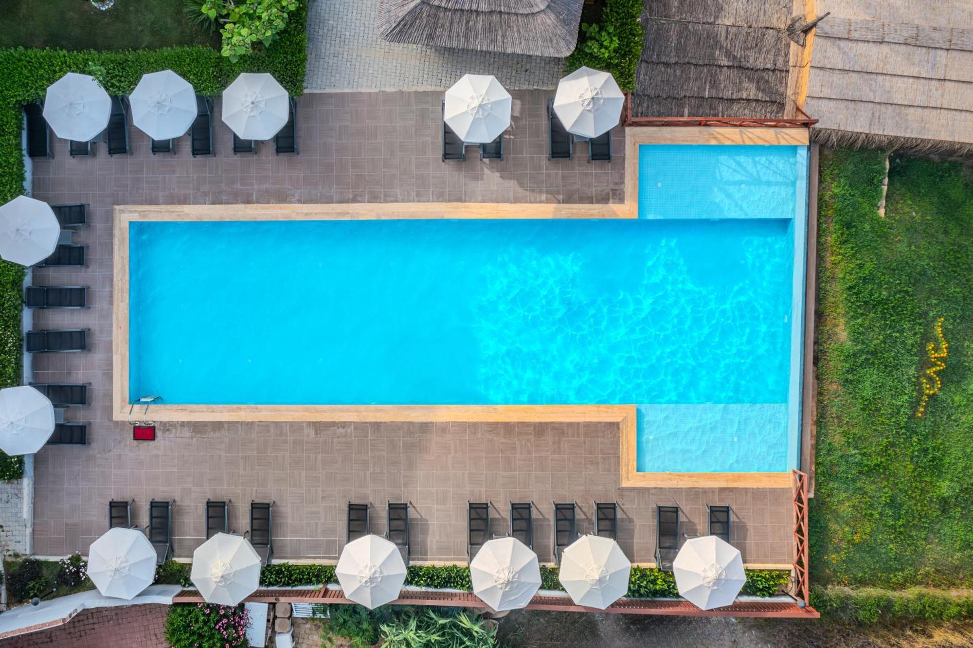 Adora Calma Beach Hotel Adults Only Kızılot Bagian luar foto