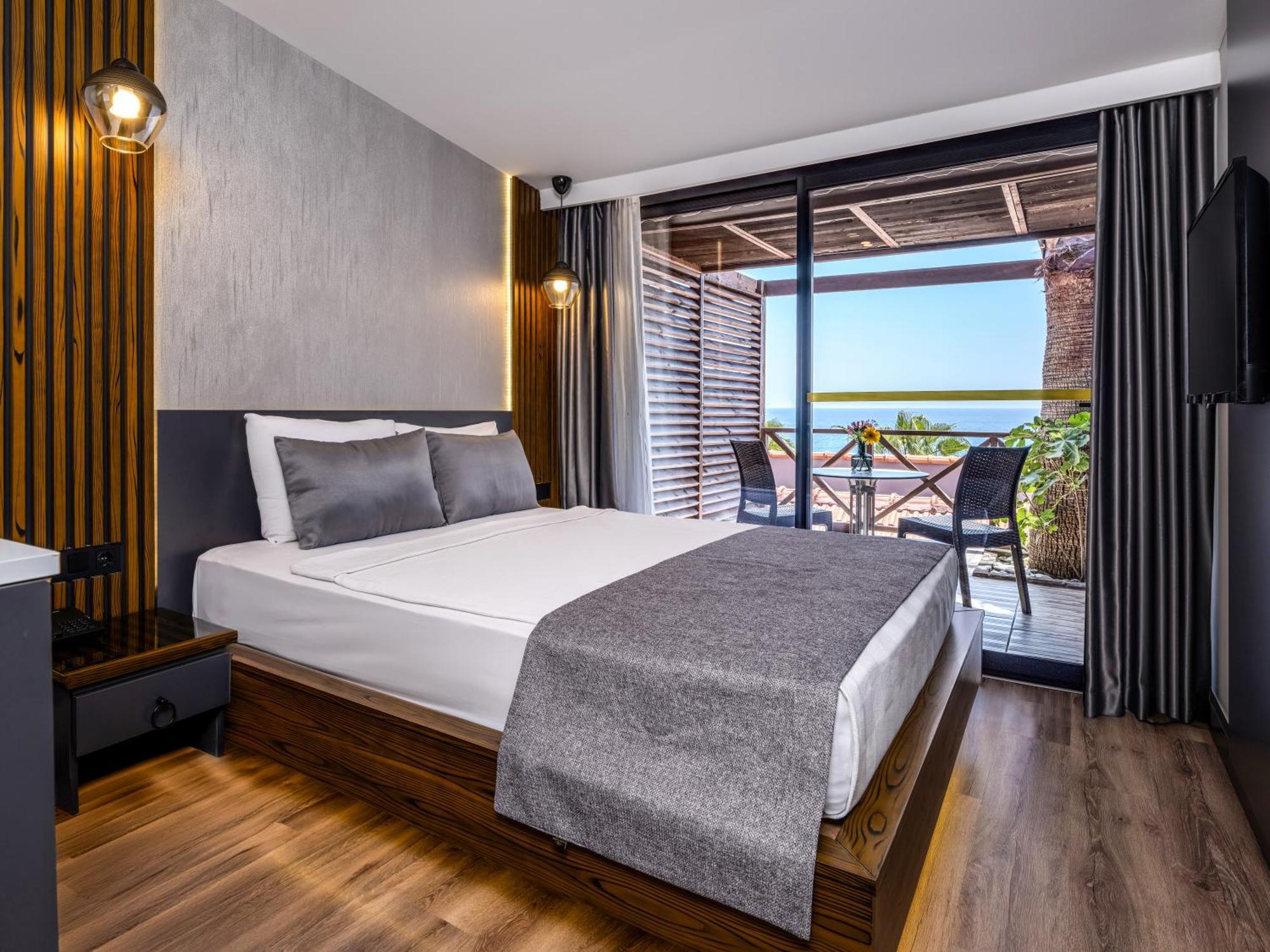 Adora Calma Beach Hotel Adults Only Kızılot Bagian luar foto